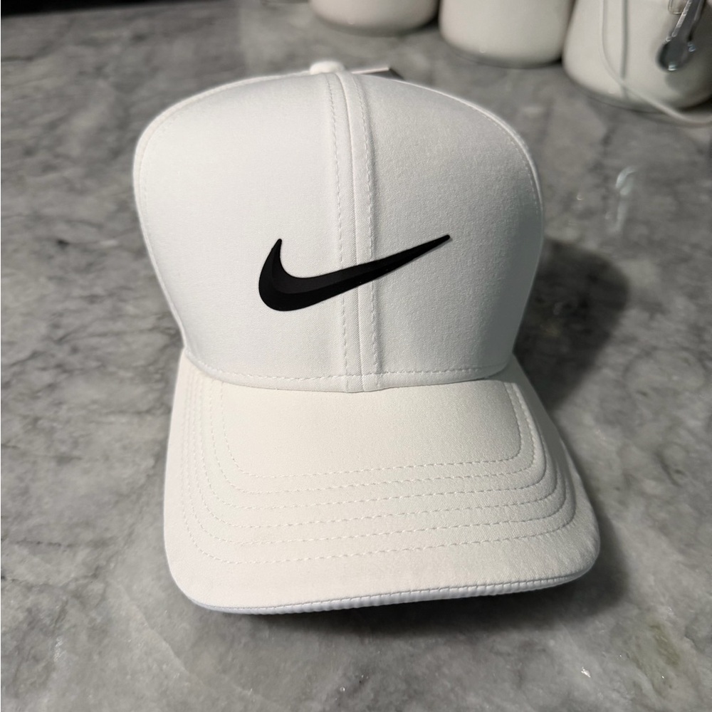 Nike Classic White Hat with Black Logo adult unisex L/XL